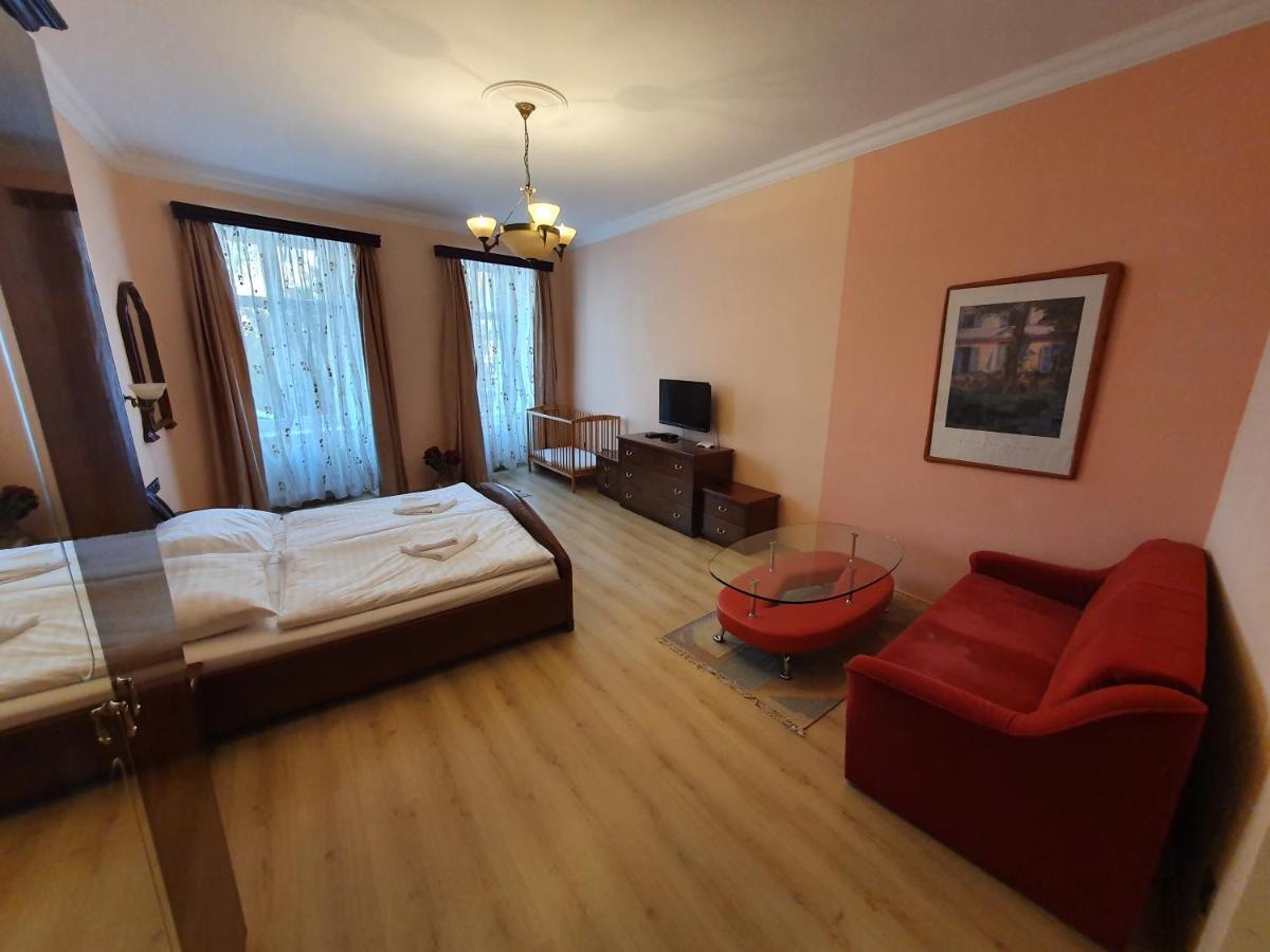 Evergreen Apartments Hotel 카를로비바리 외부 사진